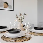 Modern And Stylish 1br With Balcony By Nordic Collection *