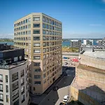 Modern And Stylish 1br With Balcony By Nordic Collection Apartment *