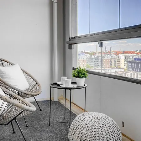 Modern And Stylish 1br With Balcony And View Lägenhet