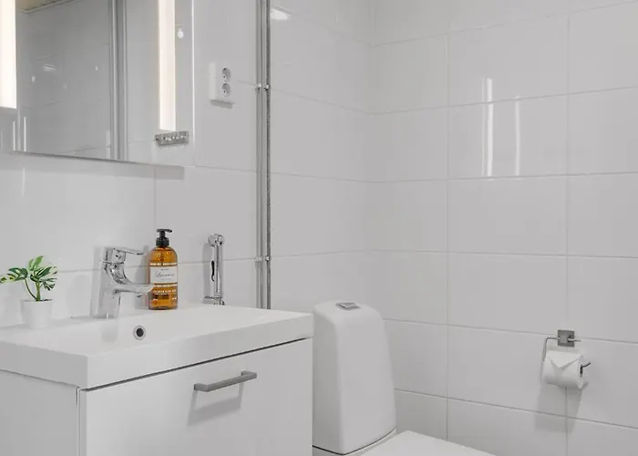 Modern And Stylish 1br With Balcony By Nordic Collection شقة