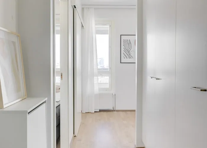 Modern And Stylish 1br With Balcony By Nordic Collection * هلسنكي