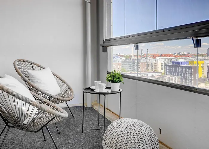 Modern And Stylish 1br With Balcony By Nordic Collection شقة